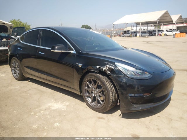 2019 5YJ3E1EB6KF384515 main image