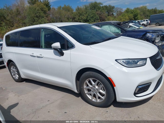 Auction sale of the 2023 Chrysler Pacifica Touring L, vin: 2C4RC1BG2PR607130, lot number: 45115864