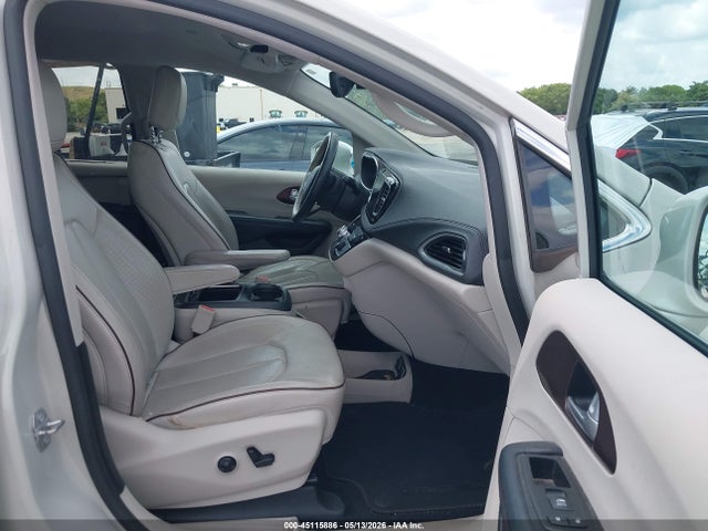 45115886 :رقم المزاد ، 2C4RC1GG4HR583973 vin ، 2017 Chrysler Pacifica Limited مزاد بيع