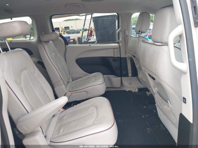 45115886 :رقم المزاد ، 2C4RC1GG4HR583973 vin ، 2017 Chrysler Pacifica Limited مزاد بيع