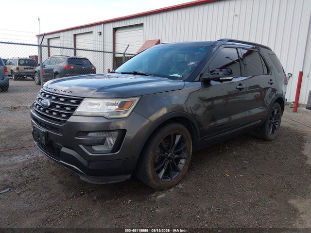 Ford EXPLORER XLT 2017 1FM5K7D82HGB14217 Image 2