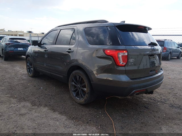 Ford EXPLORER XLT 2017 1FM5K7D82HGB14217 Image 3