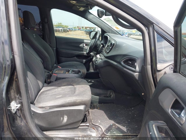 Продаж на аукціоні авто 2019 Chrysler Pacifica Touring Plus, vin: 2C4RC1FG2KR593457, номер лоту: 45115918