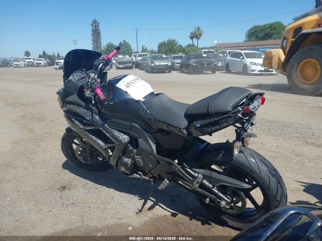 45115925 :رقم المزاد ، JKAEXEF13GDA28812 vin ، 2016 Kawasaki Ex650 F مزاد بيع