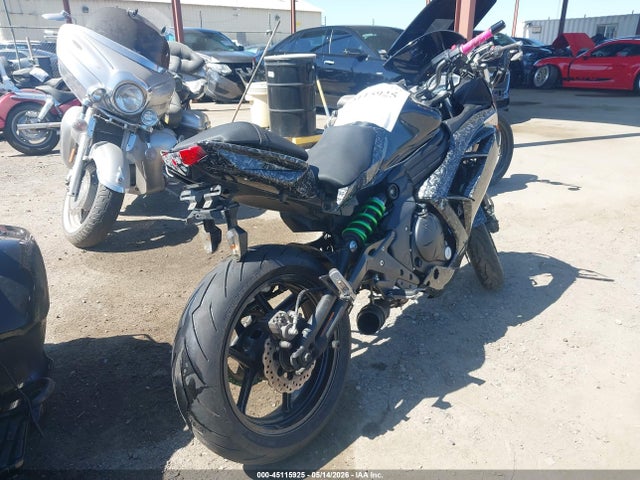 45115925 :رقم المزاد ، JKAEXEF13GDA28812 vin ، 2016 Kawasaki Ex650 F مزاد بيع