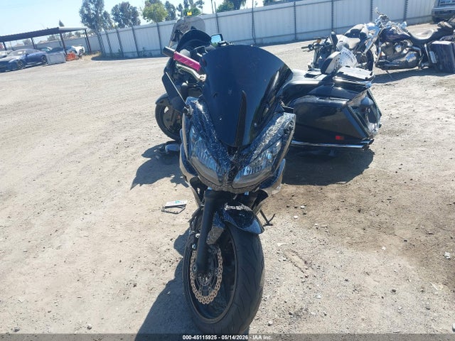 45115925 :رقم المزاد ، JKAEXEF13GDA28812 vin ، 2016 Kawasaki Ex650 F مزاد بيع