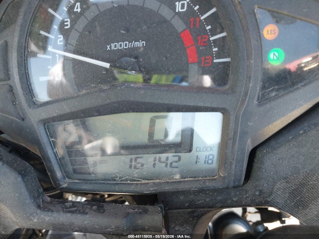 45115925 :رقم المزاد ، JKAEXEF13GDA28812 vin ، 2016 Kawasaki Ex650 F مزاد بيع
