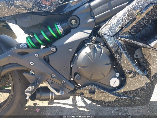 45115925 :رقم المزاد ، JKAEXEF13GDA28812 vin ، 2016 Kawasaki Ex650 F مزاد بيع