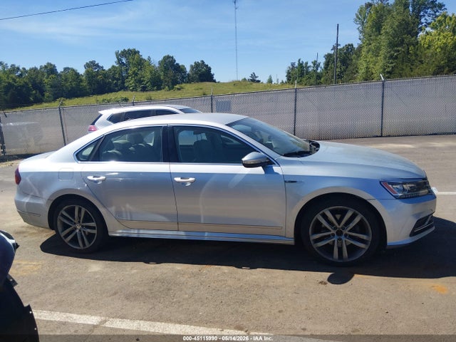 1VWDT7A38HC084120 Volkswagen Passat 1.8t R-line