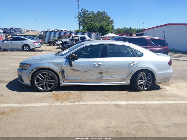 1VWDT7A38HC084120 Volkswagen Passat 1.8t R-line