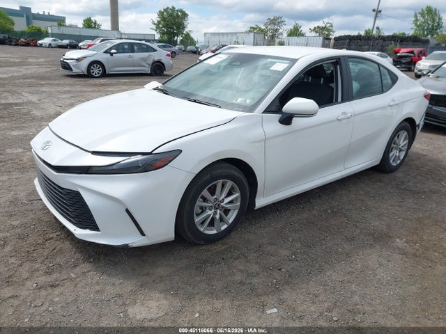 Toyota CAMRY LE 2025 4T1DAACKXSU115651 Image 2