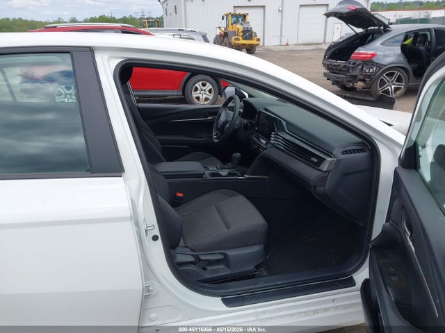 Toyota CAMRY LE 2025 4T1DAACKXSU115651 Image 5