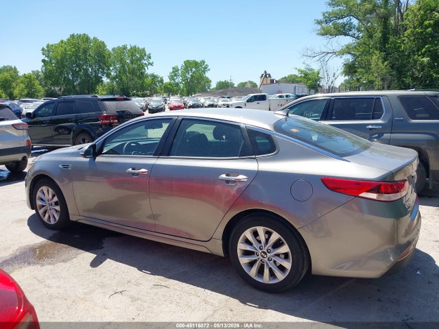 Продажа на аукционе авто 2017 Kia Optima Lx, vin: 5XXGT4L35HG153597, номер лота: 45116072