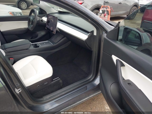 Продаж на аукціоні авто 2021 Tesla Model Y Standard Range Rear-wheel Drive, vin: 5YJYGDED6MF123312, номер лоту: 45116092