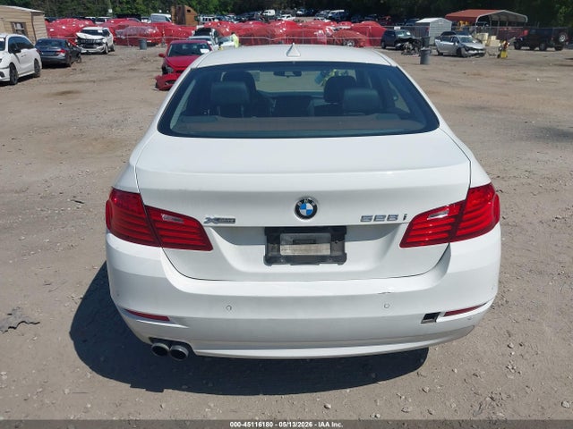 BMW 528i Xdrive 2015 WBA5A7C54FD625986 Image 16