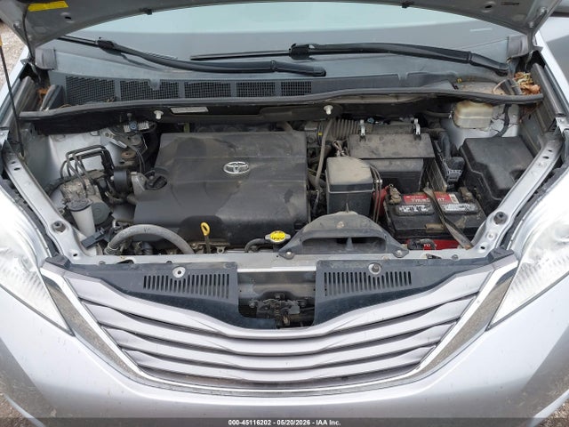 Toyota Sienna Xle 8 Passenger 2015 5TDYK3DC9FS656724 Image 10