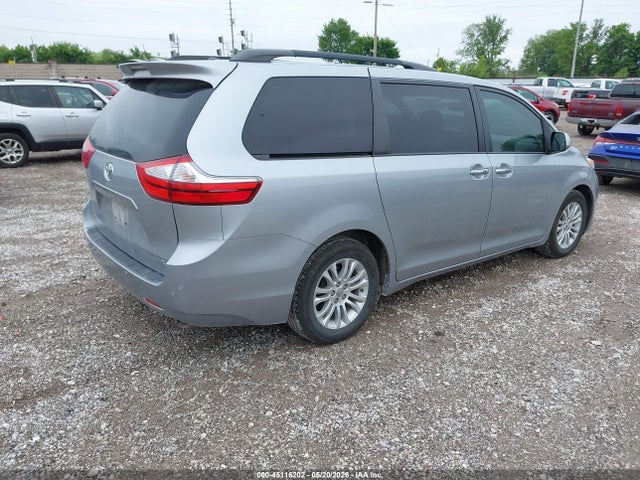 Toyota Sienna Xle 8 Passenger 2015 5TDYK3DC9FS656724 Image 4