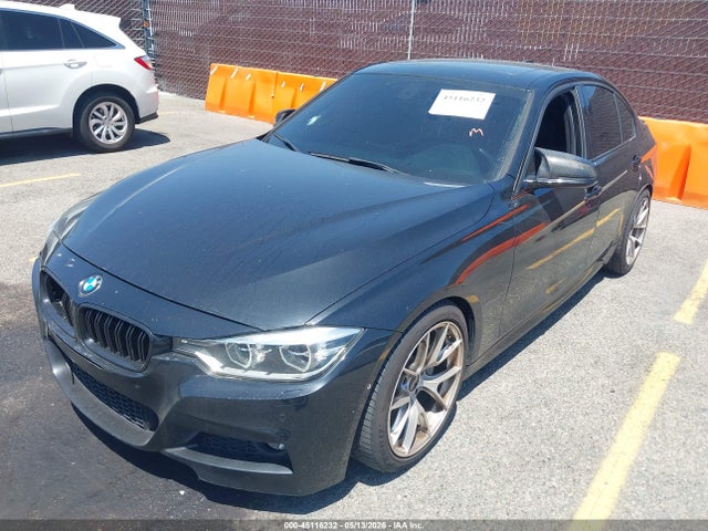 BMW 340i 2018 WBA8B3G54JNV01099 Image 2