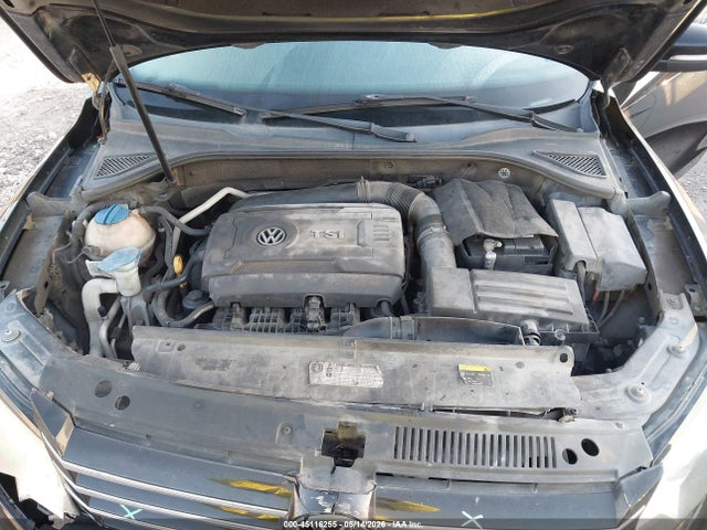 1VWAT7A31FC035101 Volkswagen Passat 1.8t Wolfsburg Edition