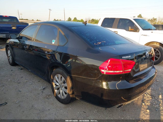 1VWAT7A31FC035101 Volkswagen Passat 1.8t Wolfsburg Edition