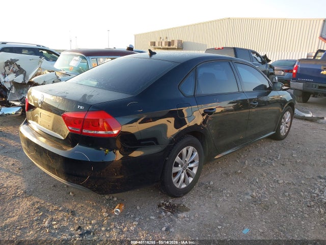 1VWAT7A31FC035101 Volkswagen Passat 1.8t Wolfsburg Edition