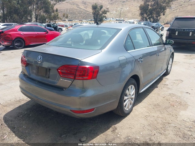 Auction sale of the 2014 Volkswagen Jetta Hybrid Se, vin: 3VW637AJ8EM209649, lot number: 45116368