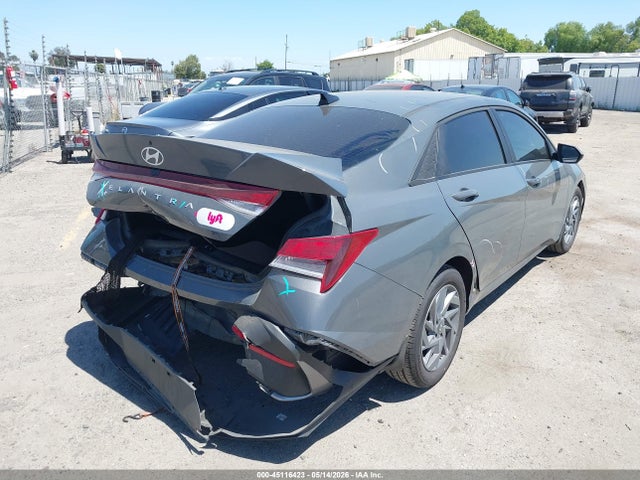 KMHLM4DG5RU807552 Hyundai ELANTRA SEL
