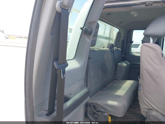 1FD8X3HT0GEA51439 Ford F-350 Chassis Xl