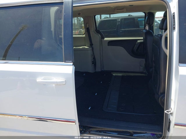 45116605 :رقم المزاد ، 2C4RC1BG0ER325954 vin ، 2014 Chrysler Town & Country Touring مزاد بيع