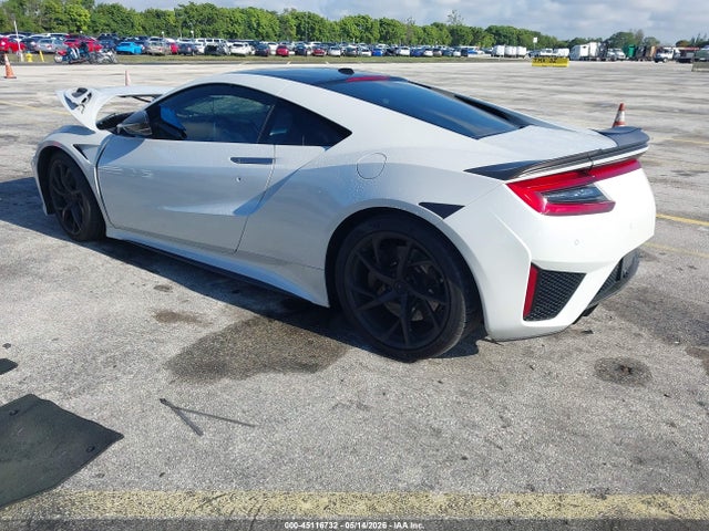 45116732 :رقم المزاد ، 19UNC1B03HY000444 vin ، 2017 Acura Nsx مزاد بيع