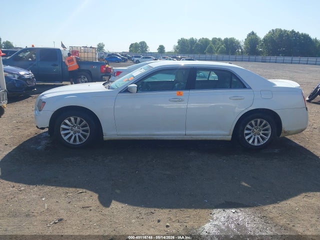 45116748 :رقم المزاد ، 2C3CCAAG3EH288643 vin ، 2014 Chrysler 300 مزاد بيع