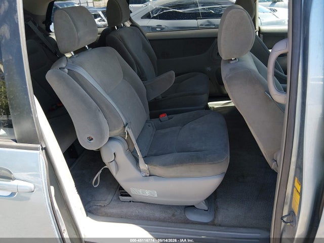 2005 Toyota Sienna Le მანქანა იყიდება აუქციონზე, vin: 5TDZA23C35S302134, აუქციონის ნომერი: 45116774