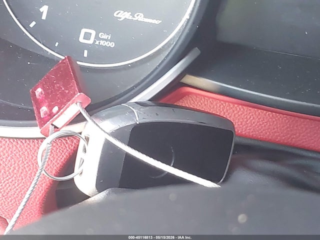 45116813 :رقم المزاد ، ZASPAKAN7M7D14699 vin ، 2021 Alfa Romeo Stelvio Awd مزاد بيع
