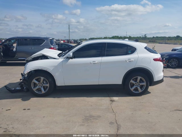 45116813 :رقم المزاد ، ZASPAKAN7M7D14699 vin ، 2021 Alfa Romeo Stelvio Awd مزاد بيع
