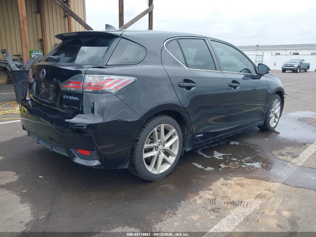 Lexus CT 200H 2015 JTHKD5BH7F2233205 Image 4