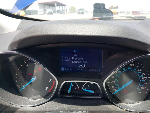 2013 Ford Escape Se მანქანა იყიდება აუქციონზე, vin: 1FMCU9G93DUA18481, აუქციონის ნომერი: 45117045