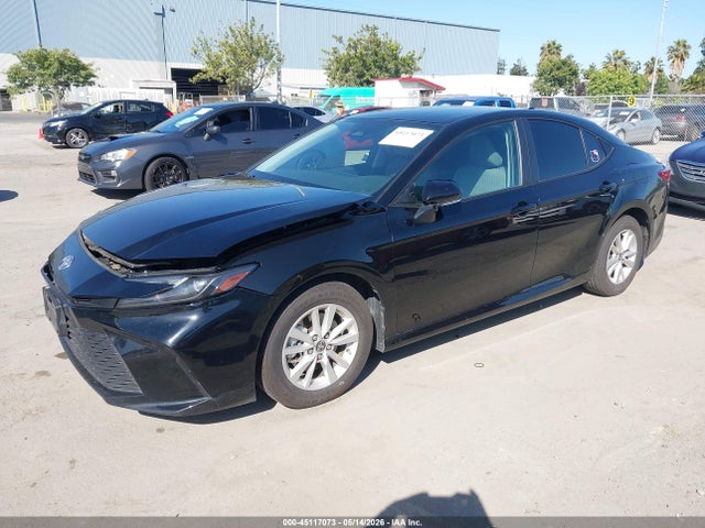 Toyota CAMRY LE 2025 4T1DAACK7SU080647 Image 2