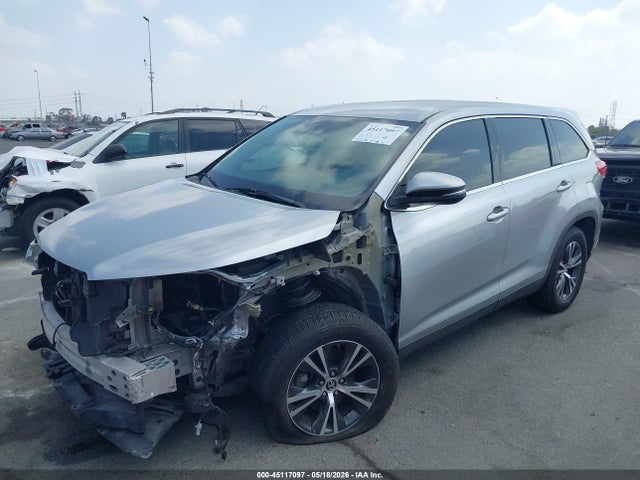 2019 Toyota Highlander Le მანქანა იყიდება აუქციონზე, vin: 5TDZARFH3KS053376, აუქციონის ნომერი: 45117097