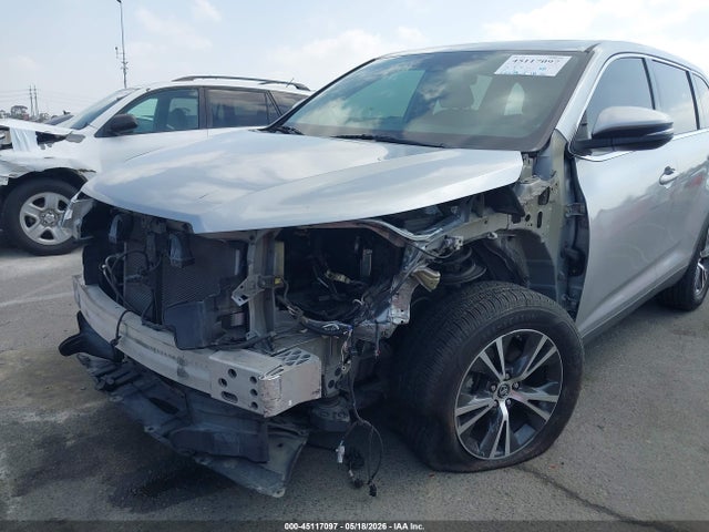 2019 Toyota Highlander Le მანქანა იყიდება აუქციონზე, vin: 5TDZARFH3KS053376, აუქციონის ნომერი: 45117097