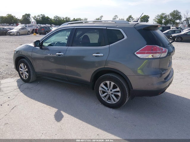 2015 Nissan Rogue Sv მანქანა იყიდება აუქციონზე, vin: 5N1AT2MV1FC843379, აუქციონის ნომერი: 45117133
