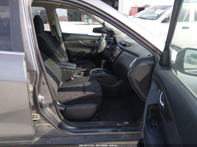 2015 Nissan Rogue Sv მანქანა იყიდება აუქციონზე, vin: 5N1AT2MV1FC843379, აუქციონის ნომერი: 45117133