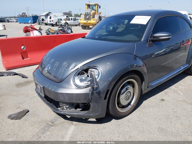 45117142 :رقم المزاد ، 3VWJP7AT0DM613897 vin ، 2013 Volkswagen Beetle 2.5l مزاد بيع