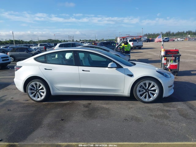 Продаж на аукціоні авто 2022 Tesla Model 3 Rear-wheel Drive, vin: 5YJ3E1EA8NF342875, номер лоту: 45117168