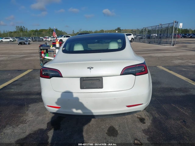 Продаж на аукціоні авто 2022 Tesla Model 3 Rear-wheel Drive, vin: 5YJ3E1EA8NF342875, номер лоту: 45117168