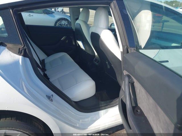 Продаж на аукціоні авто 2022 Tesla Model 3 Rear-wheel Drive, vin: 5YJ3E1EA8NF342875, номер лоту: 45117168