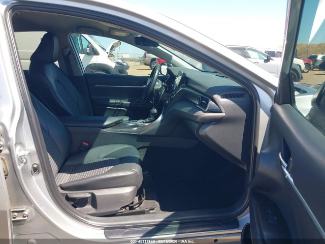 45117189 :رقم المزاد ، 4T1G31AK9NU036647 vin ، 2022 Toyota Camry Nightshade Edition Hybrid مزاد بيع
