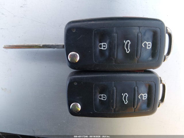 45117246 :رقم المزاد ، 3VWH17AT4EM662506 vin ، 2014 Volkswagen Beetle 1.8t مزاد بيع