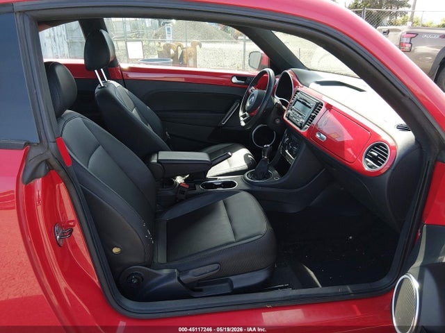 45117246 :رقم المزاد ، 3VWH17AT4EM662506 vin ، 2014 Volkswagen Beetle 1.8t مزاد بيع