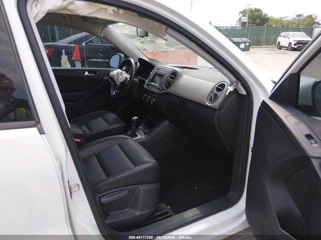 WVGBV7AX2GW583494 Volkswagen TIGUAN S