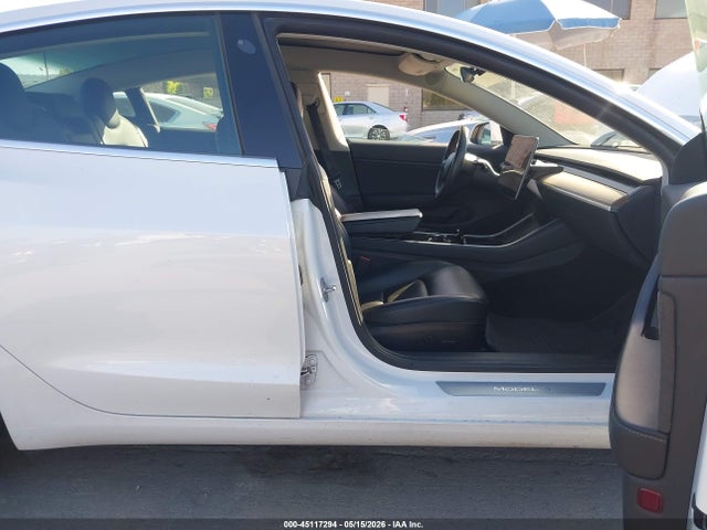 2019 Tesla Model 3 მანქანა იყიდება აუქციონზე, vin: 5YJ3E1EA8KF362796, აუქციონის ნომერი: 45117294